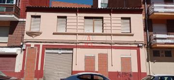 Casa de 11 m<sup style='color: #fff;'>2</sup> con 4 habitaciones y 2 baños en Pinilla.