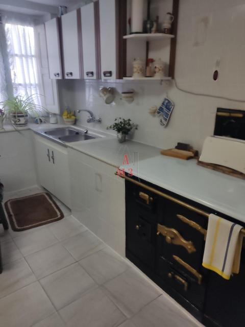 Casa de 160 m<sup style='color: #fff;'>2</sup> con 5 habitaciones y 1 baños en Palanquinos.